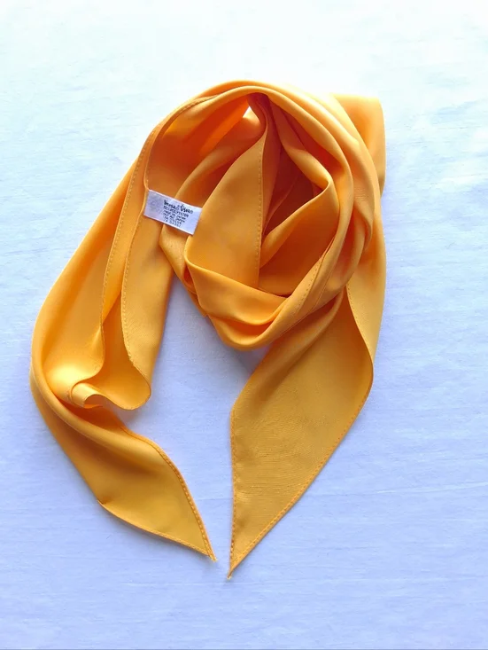 Vintage Scarf Veresa by VERA Solid Yellow Skinny Pointed Ends Polyester Light - Picture 4 of 6